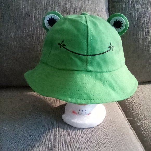 🌟3 for $20🌟 Frog Bucket Hat - Picture 1 of 3